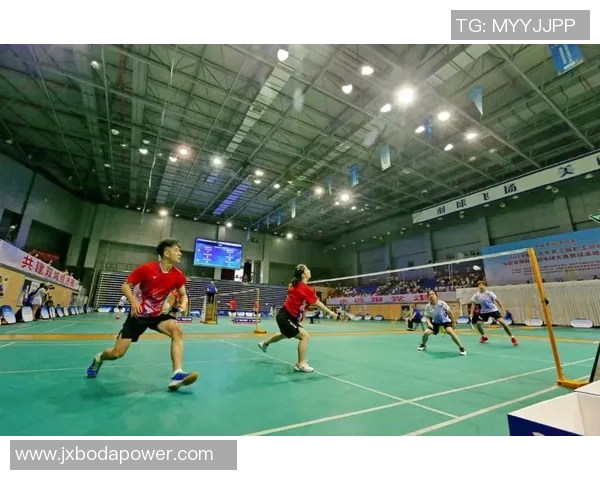 羽毛球的魅力与技巧：深入重庆羽毛球队的训练与战术揭秘